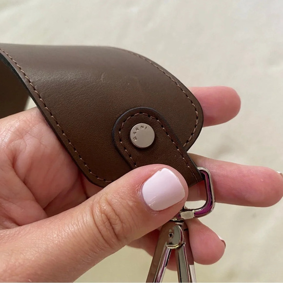 MARNI Brown Leather Crossbody Shoulder Strap - Picture 2 of 3